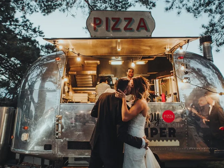 5 альтернатив классическому свадебному банкету!