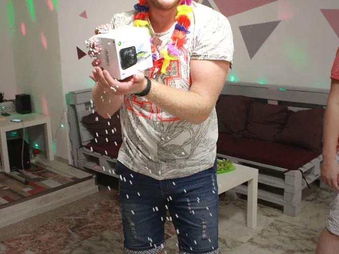 ТОП-5 идей подарков на день рождения другу