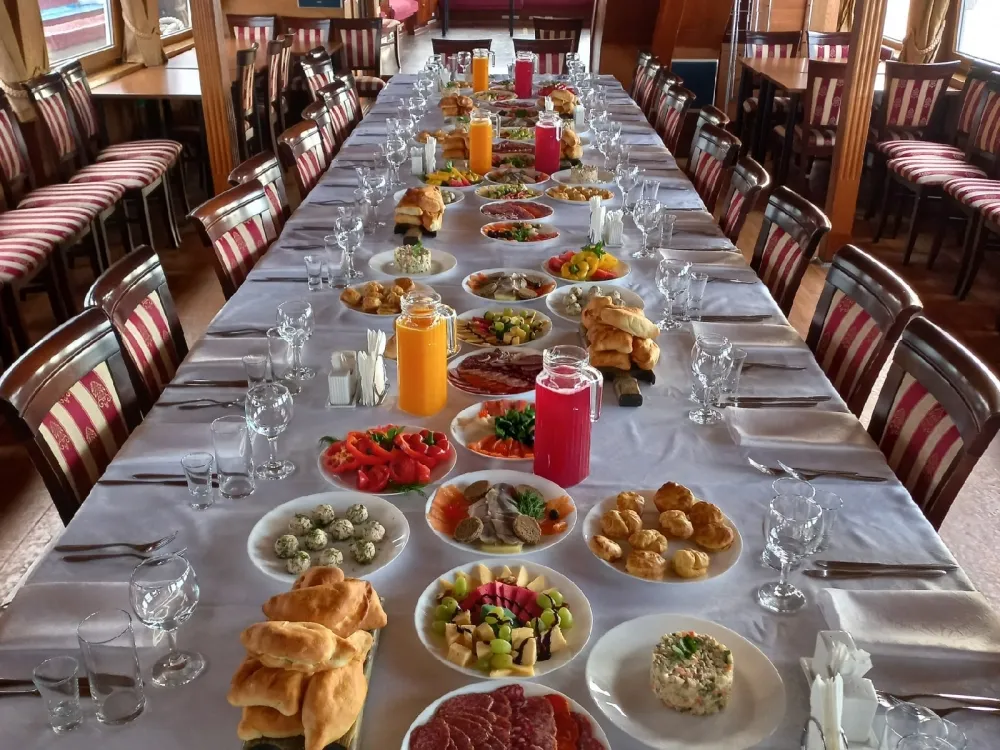 Кейтеринговая компания VANIL: «Люди всегда хотят есть!»