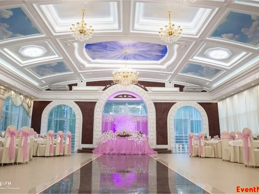 Банкетные залы «Березовая роща»: «Наш самый большой банкетный зал «Империал» стал еще больше»