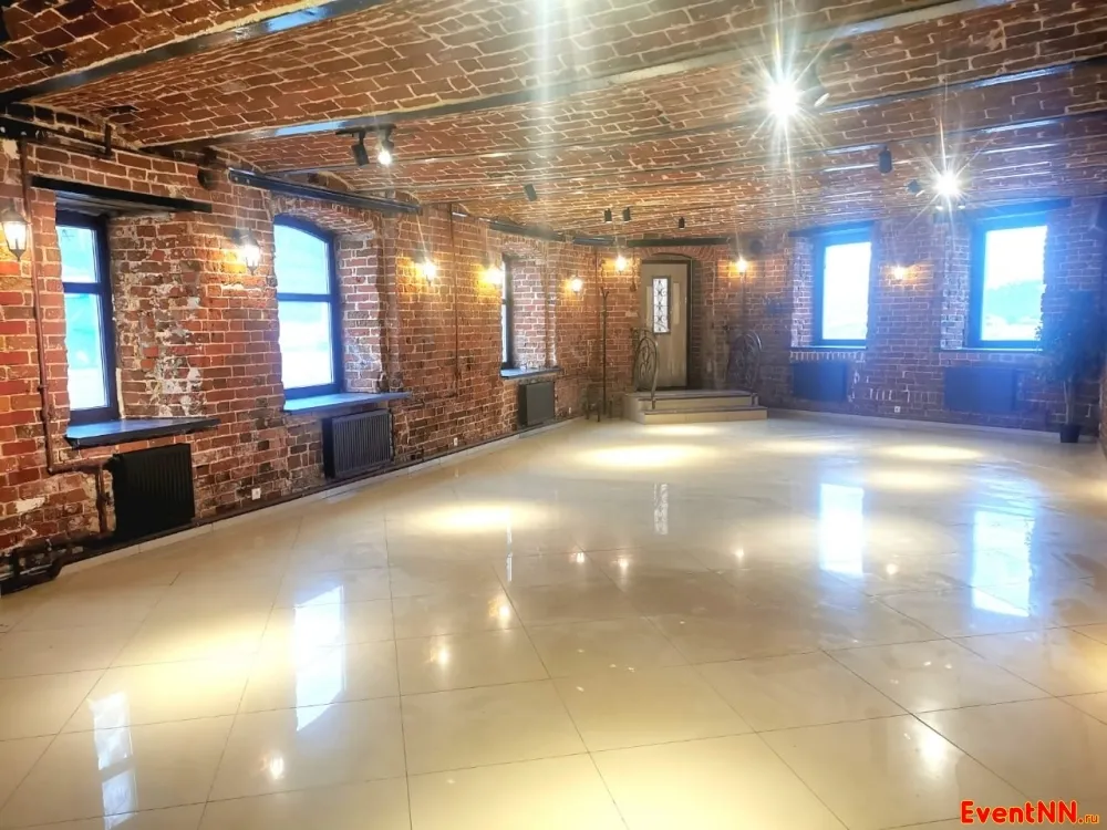 Лофт-пространство Party Hall: просторное лофт-пространство в старинном здании на берегу Оки