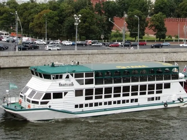 Где арендовать теплоход в Нижнем Новгороде для самых ярких событий весны и лета