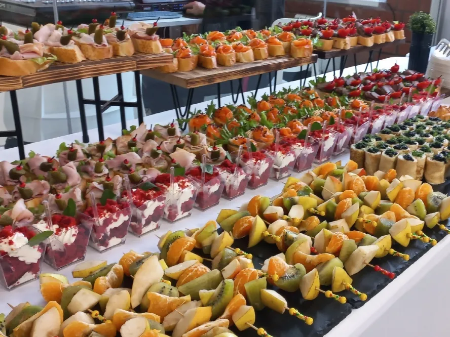 Как заказать кейтеринг: инструкция