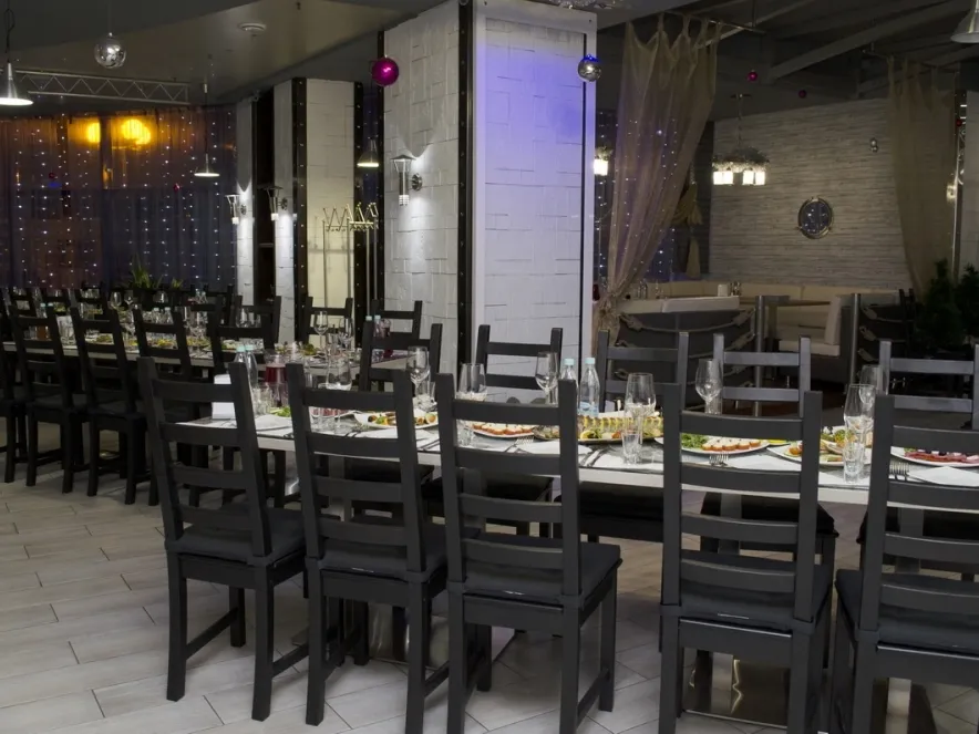 Банкетный зал Ресторана «СТЕЙК-ХАУС»: «Обслуживание конференций, бизнес-встреч и гала-ужинов стало неотъемлемой частью нашей работы»