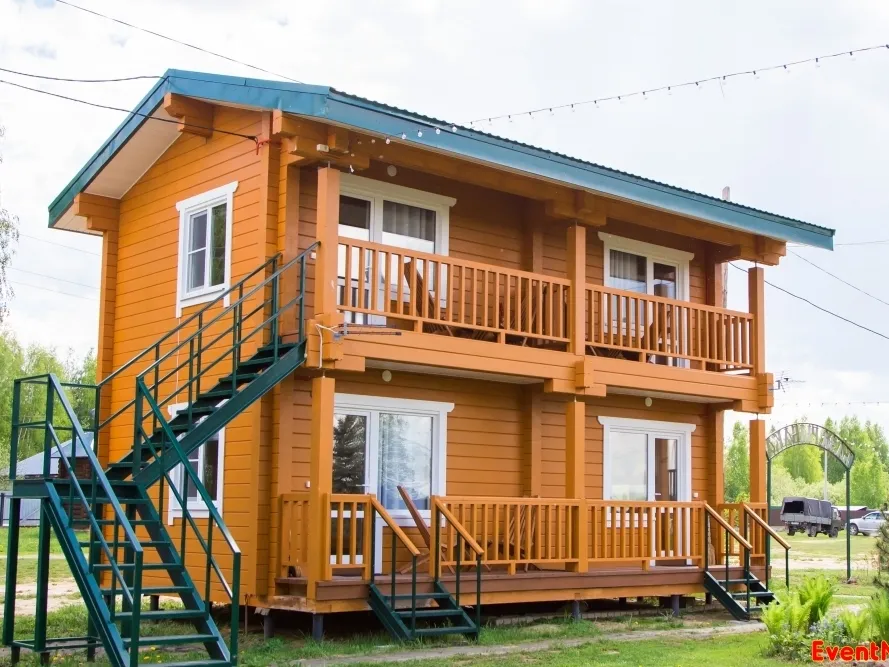 База отдыха «Переханово» : на берегу чистого озера, в окружении луга и леса