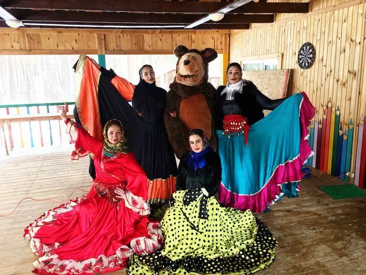 «Чаще всего, нас приглашают выступить в формате экспресс-поздравления»