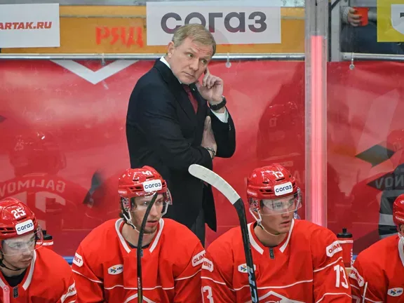 Жамнов пропустит ближайшие матчи "Спартака" в КХЛ123