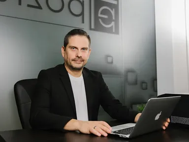 Ведущий Илья Березин: «Быть другом для своих клиентов»