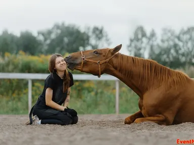 Центр реабилитации лошадей, конный клуб «Кантри»: «Стараемся показать, что лошадь - это живое существо с чувствами и эмоциями»