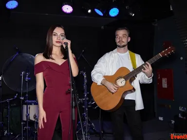 Кавер-дуэт Silent Light : «Очаровываем зрителей новым звучанием популярных песен» 