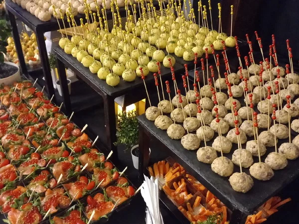 Кейтеринговая компания VANIL Кейтеринговая компания VANIL