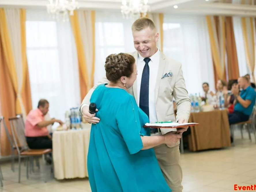 ведущий Артём Ситников, ведущий на свадьбу, юбилей, корпоратив, городской праздник, спортивное мероприятие, ринганонсер