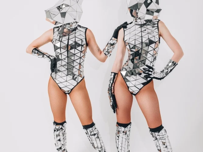 зеркальное шоу LuckyShow, зеркальное шоу, танцевальное шоу